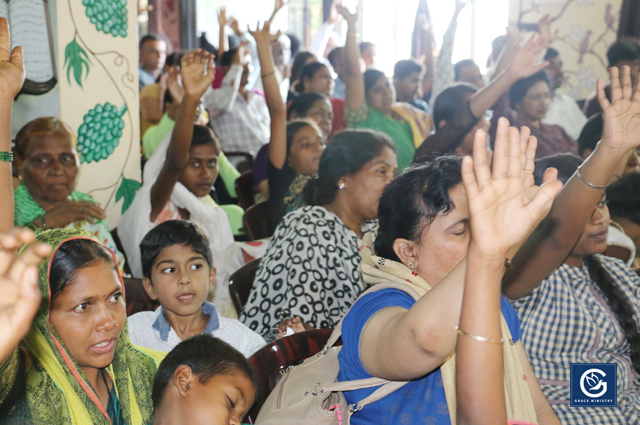 Hundreds Flocked into the Day 2 Blessing Prophetic Prayer held in Belgaum by Grace Ministry. People from all walks of life, immaterial of caste, creed, and religion to listen to the Word of God. 